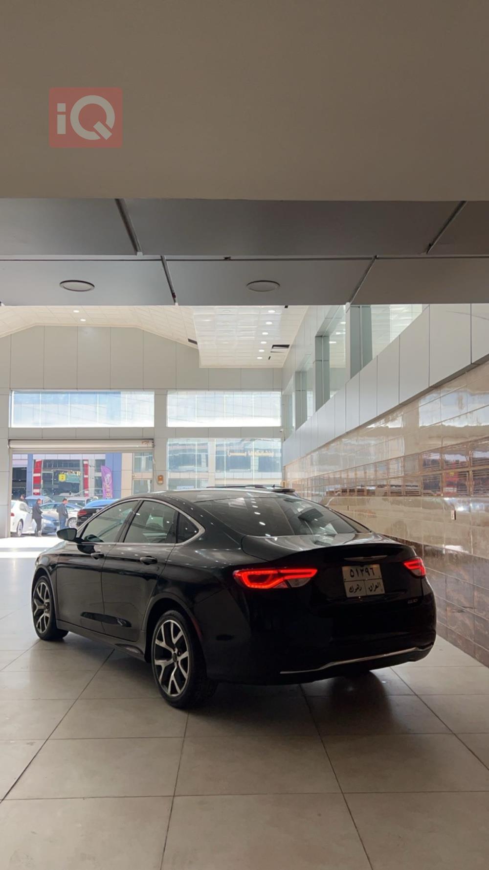 Chrysler 200